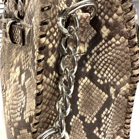 Micheal Kors whipped Hamilton Satchel/Shoulder bag - Picture 4 of 13